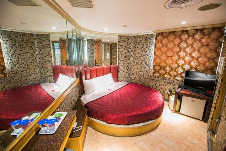 Suite Room