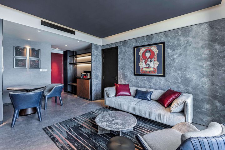 Room 32 of 110