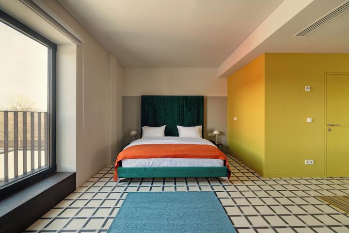 Room 2 of 43