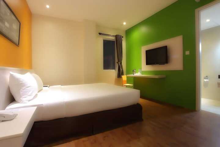 Room 7 of 24