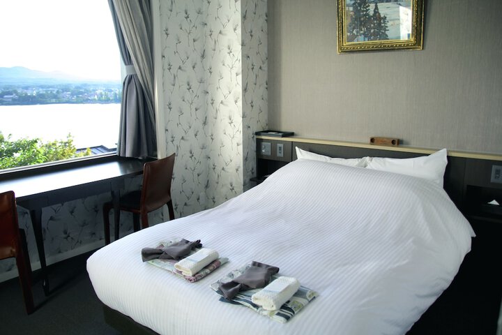 Room 19 of 127