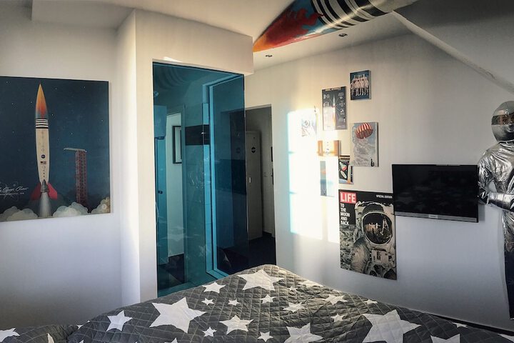 Room 3 of 50