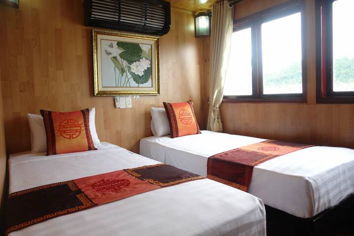 Room 4 of 35
