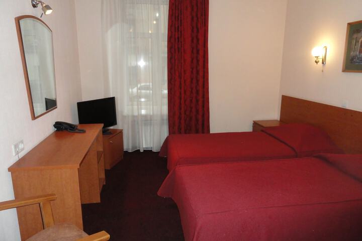 Room 13 of 64