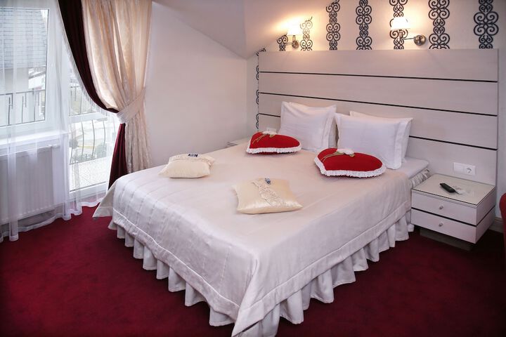 Room 2 of 46