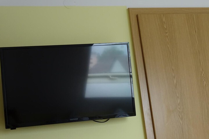 Room 10 of 38