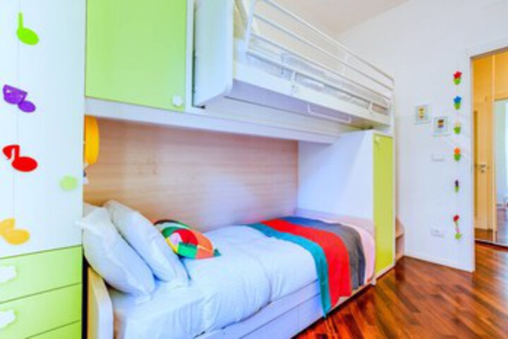 Room 6 of 22