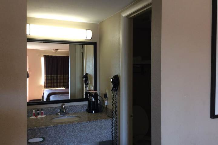 1 King Bed Mobility Accessible (17 of 27)