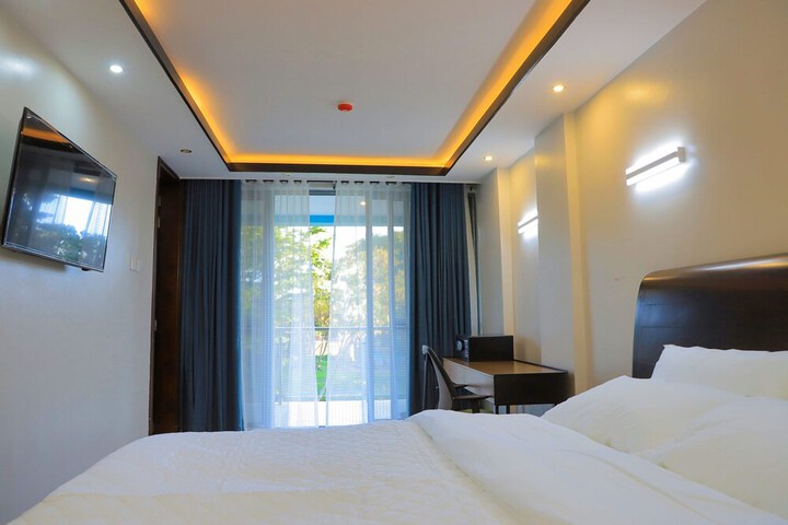 Room 2 of 21