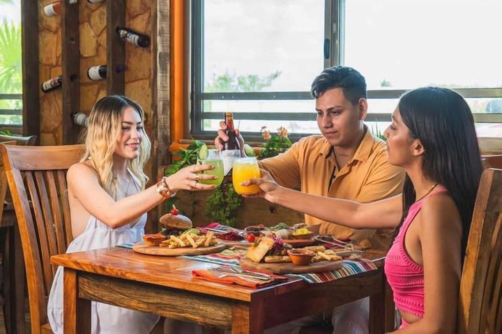 Pelican Inn at Las Dunas Resort in Progreso