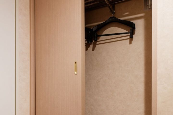 Room 9 of 26