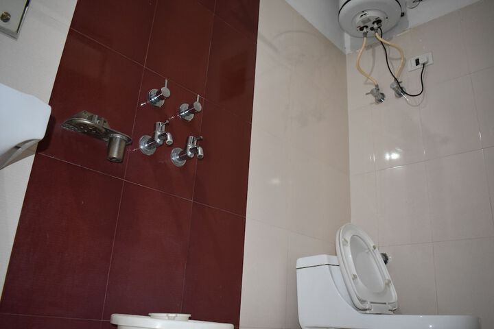 Room 16 of 22
