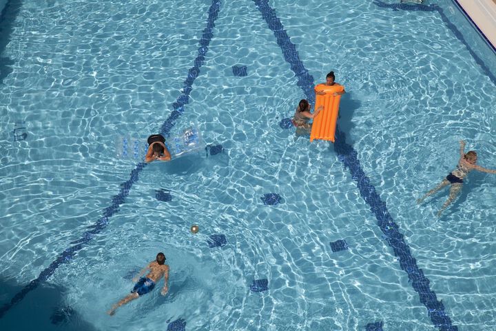 Pool 52 of 109