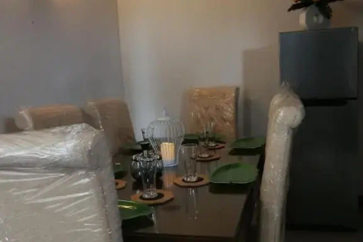 Room 9 of 15
