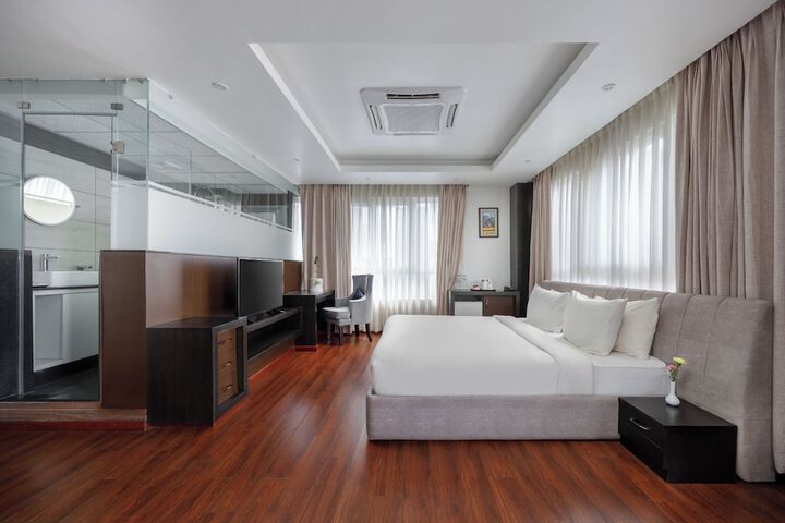 Room 7 of 23