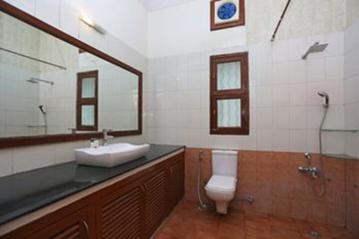 Room 4 of 30