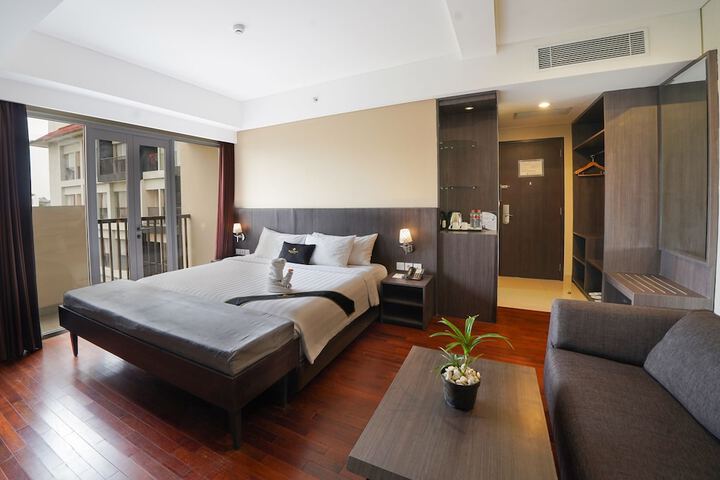 Room 6 of 26