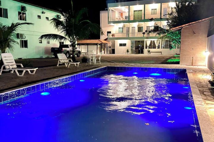 Pool 14 of 18