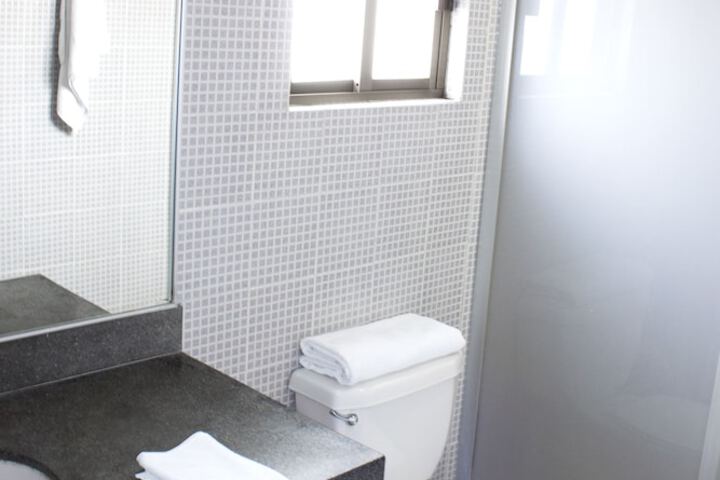 Room 16 of 30
