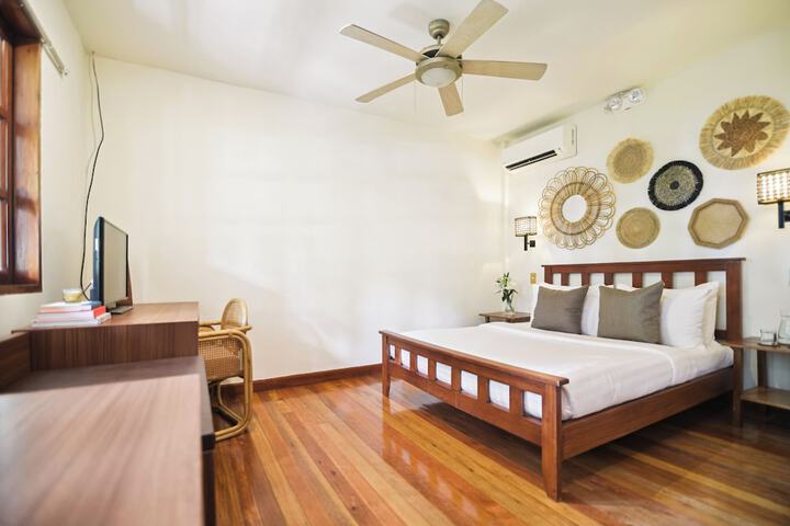 Room 15 of 54