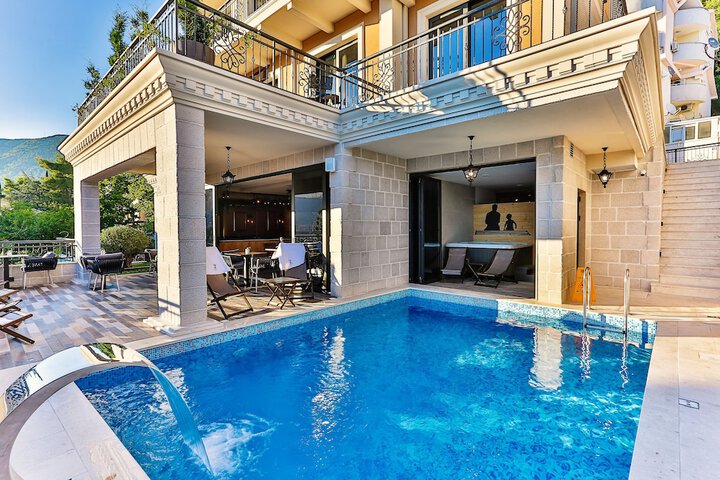 Pool 29 of 56