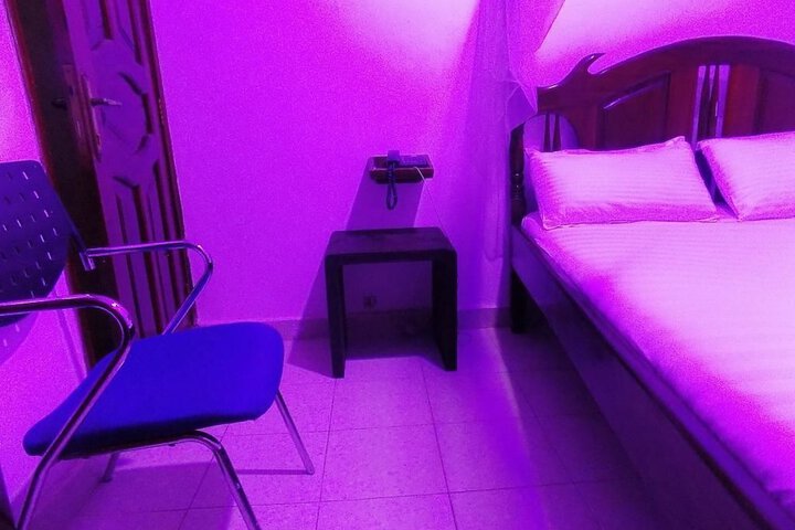 Room 11 of 23