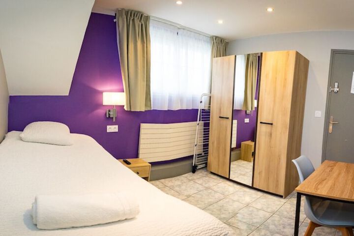 Room 3 of 22