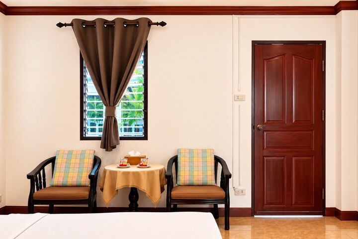 Room 137 of 208