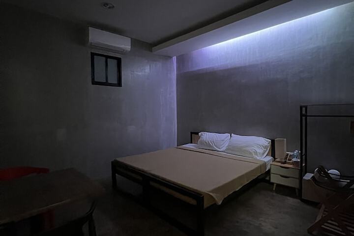Room 18 of 74