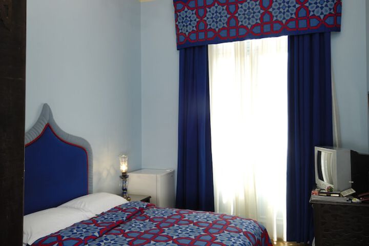 Room 5 of 29