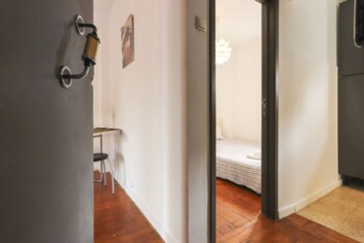 Room 9 of 19