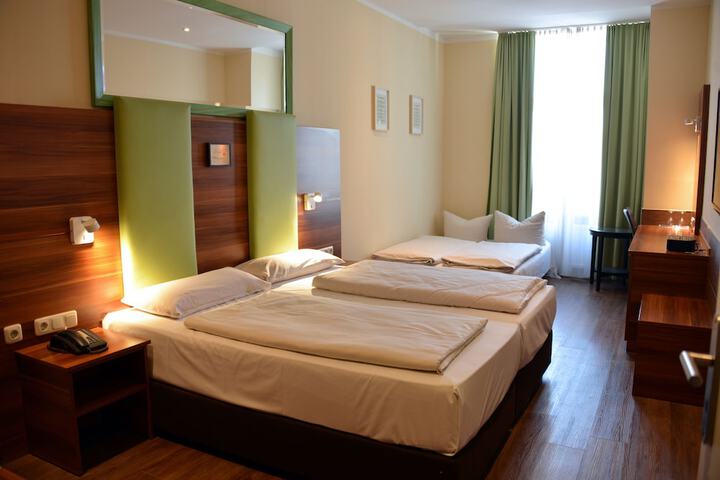 Room 69 of 136