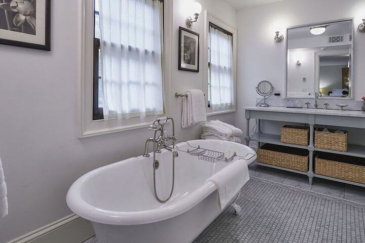 Bath Photo
