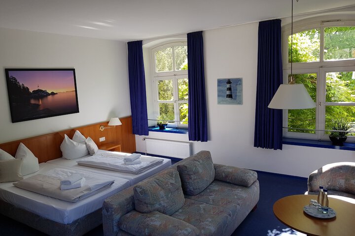 Room 2 of 22