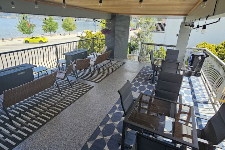 Terrace/Patio 49 of 87