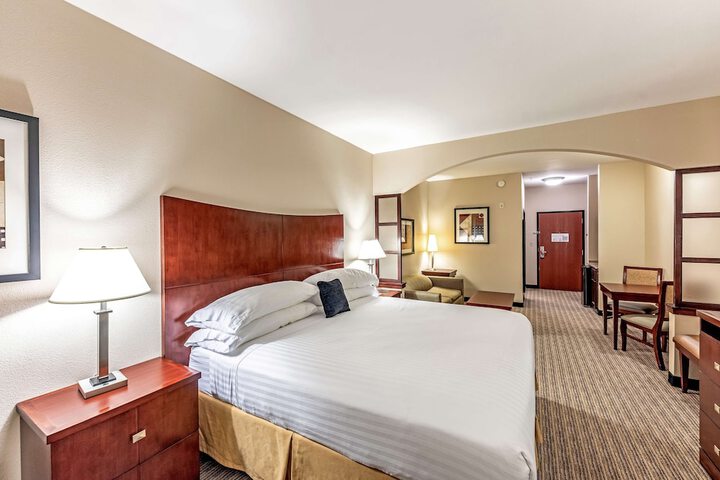 1 King Bed (11 of 14)