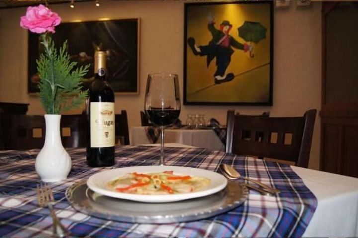 Dining 23 of 26