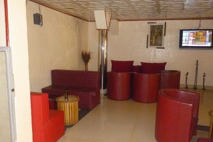 Guest Lobby