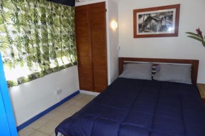 Room 76 of 109