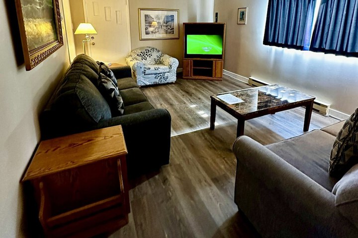 Room 16 of 34