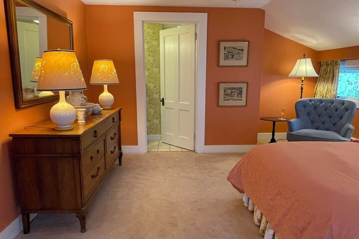 Room 85 of 148