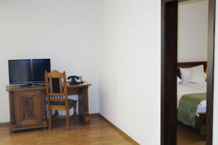 Room 30 of 67