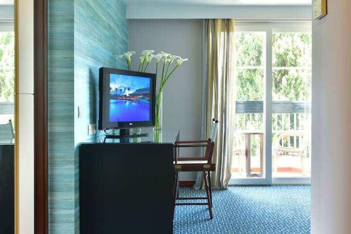 Room 6 of 95