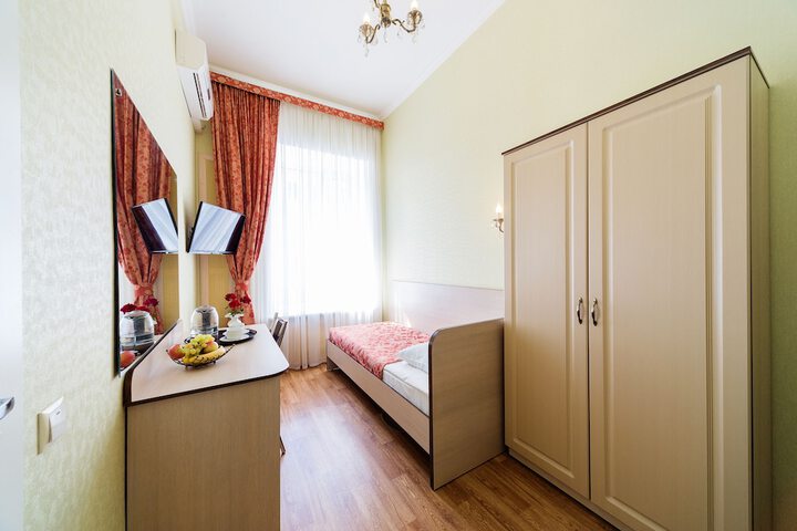Room 5 of 50