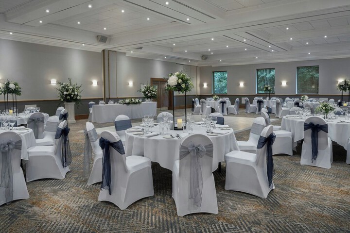 Ballroom/Hall 37 of 51