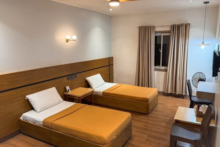 Room 20 of 35