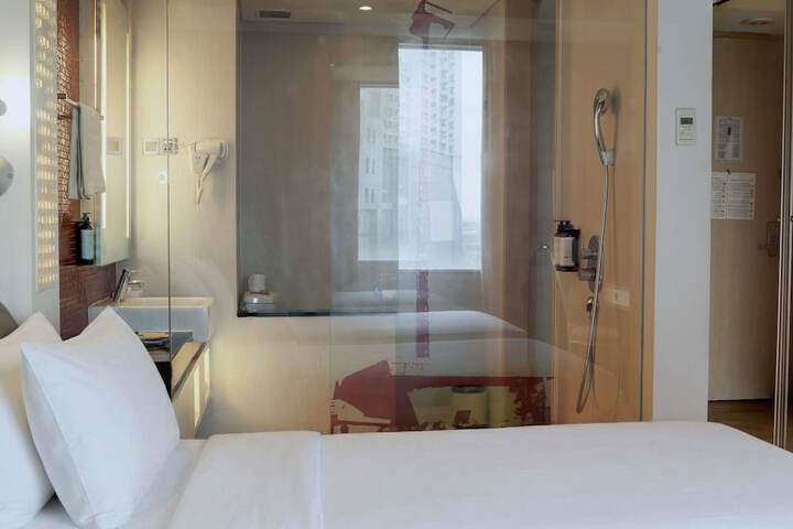 Room 58 of 161