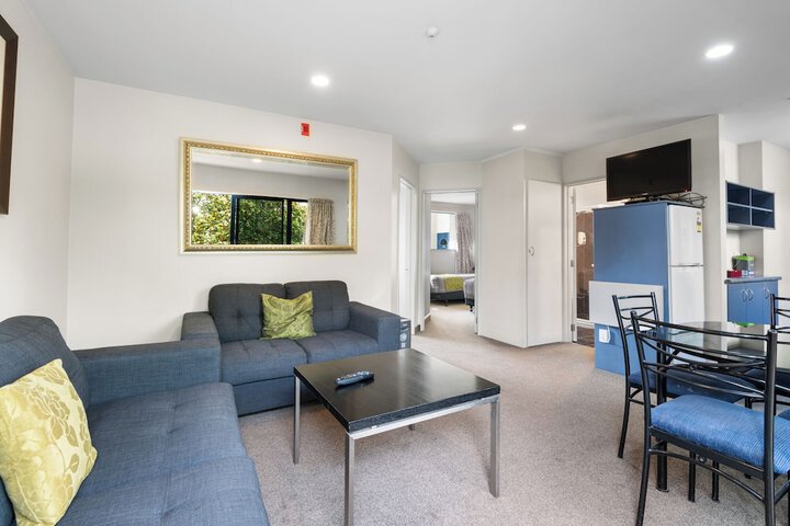 Room 21 of 48