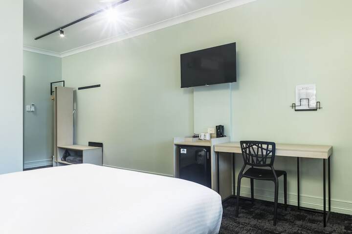Room 14 of 43