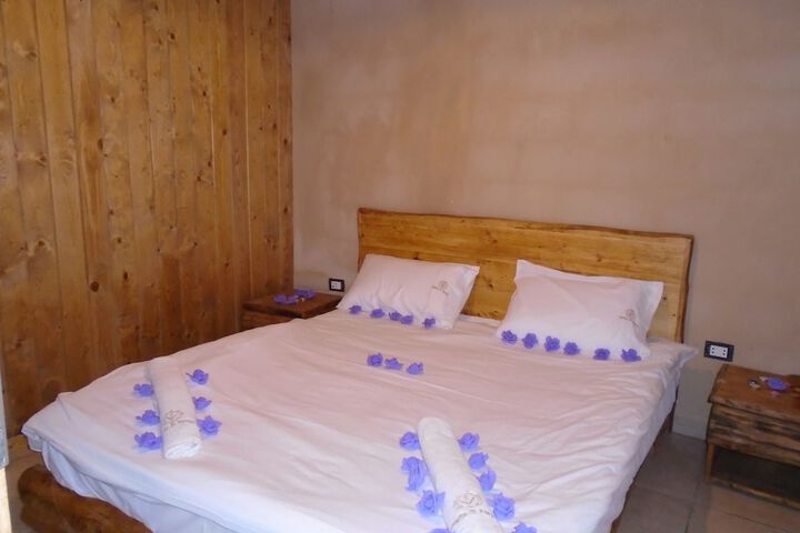 Room 25 of 120
